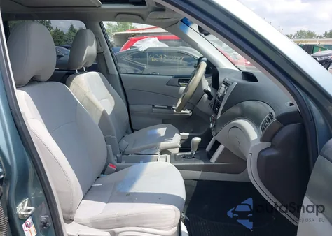 2013 Subaru Forester 2.5X Premium z USA, uszkodzony, nr VIN JF2SHADC6DH408958